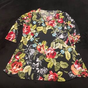 Women’s Size Large Quarter Length Sleeve Foral Blouse